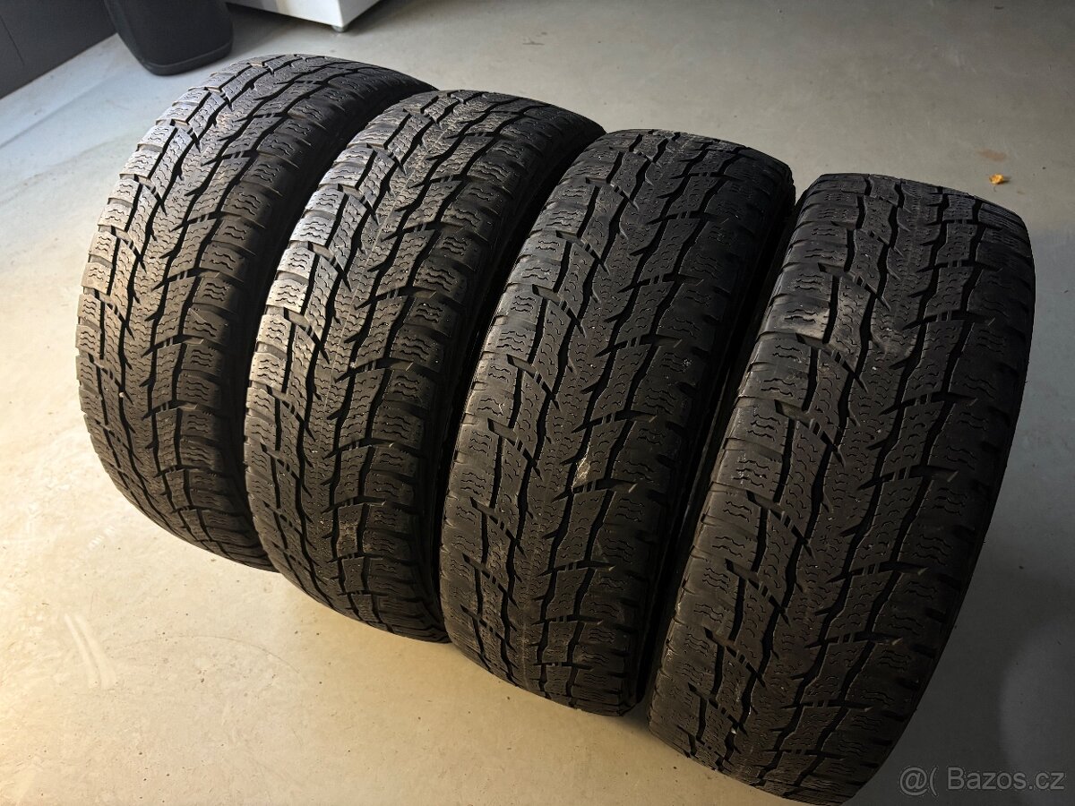Zimní pneu Nokian 215/60R17C - 4