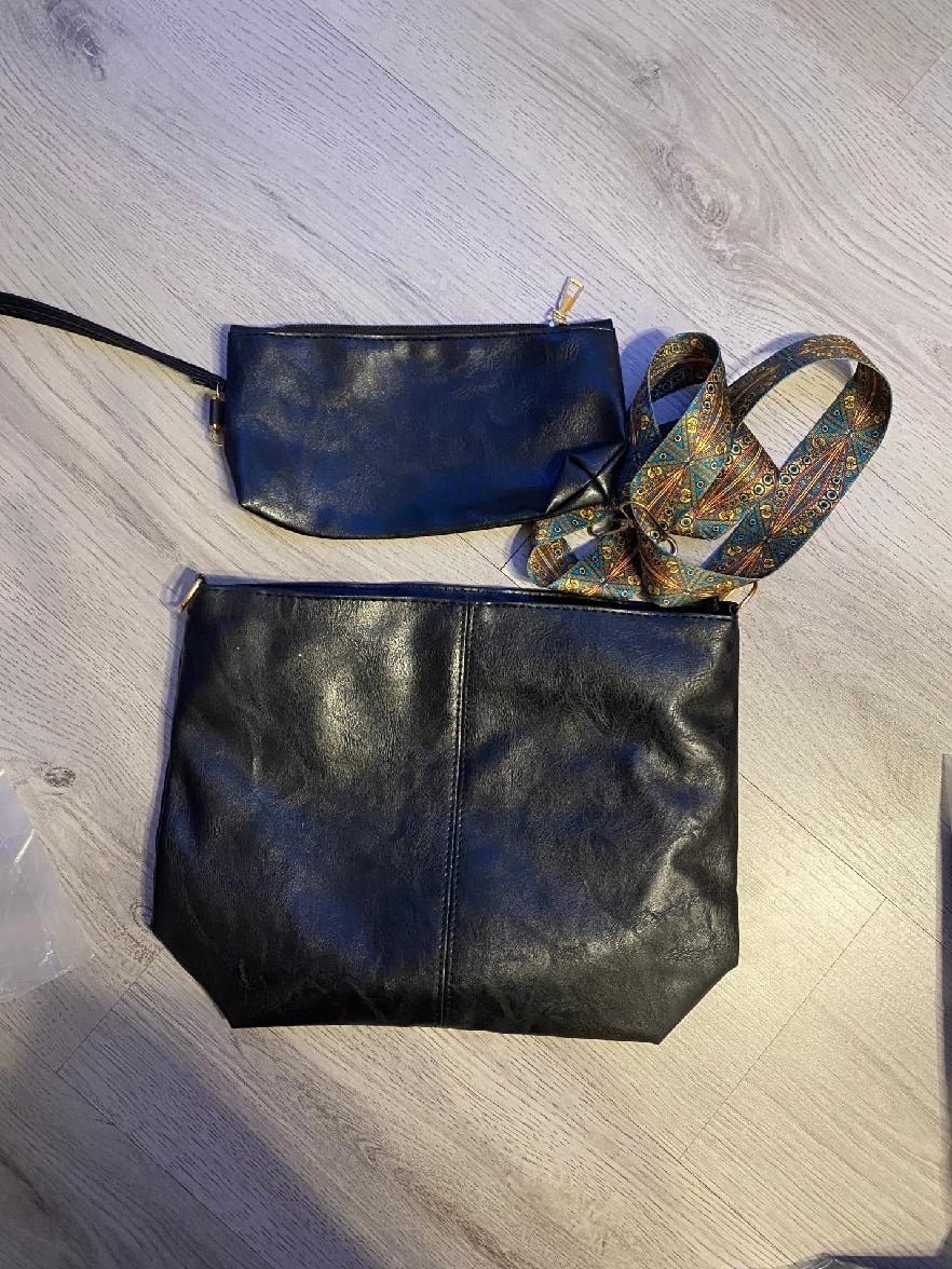 Krásná nová černá kabelka - 4