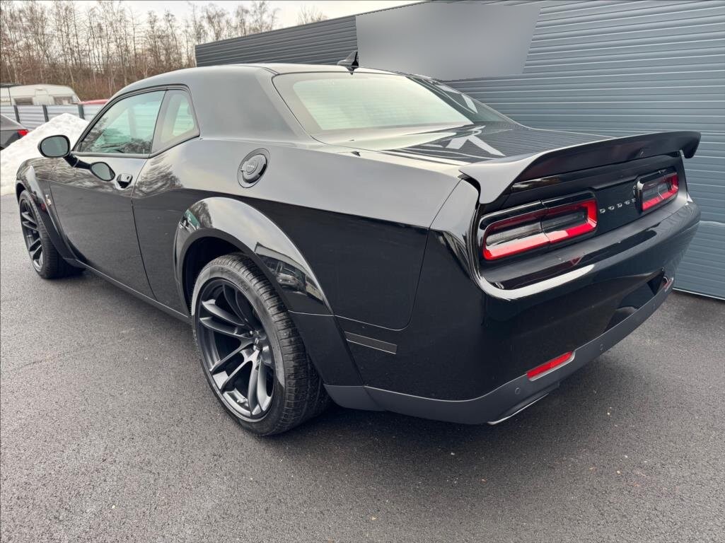 Dodge Challenger 6,4 V8 Scat Pack (2024) - 4