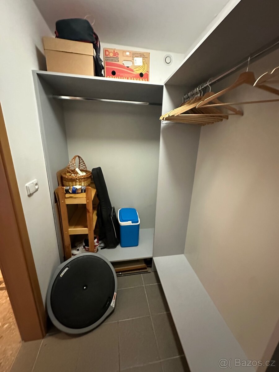 Šatna / šatní skříně - 4