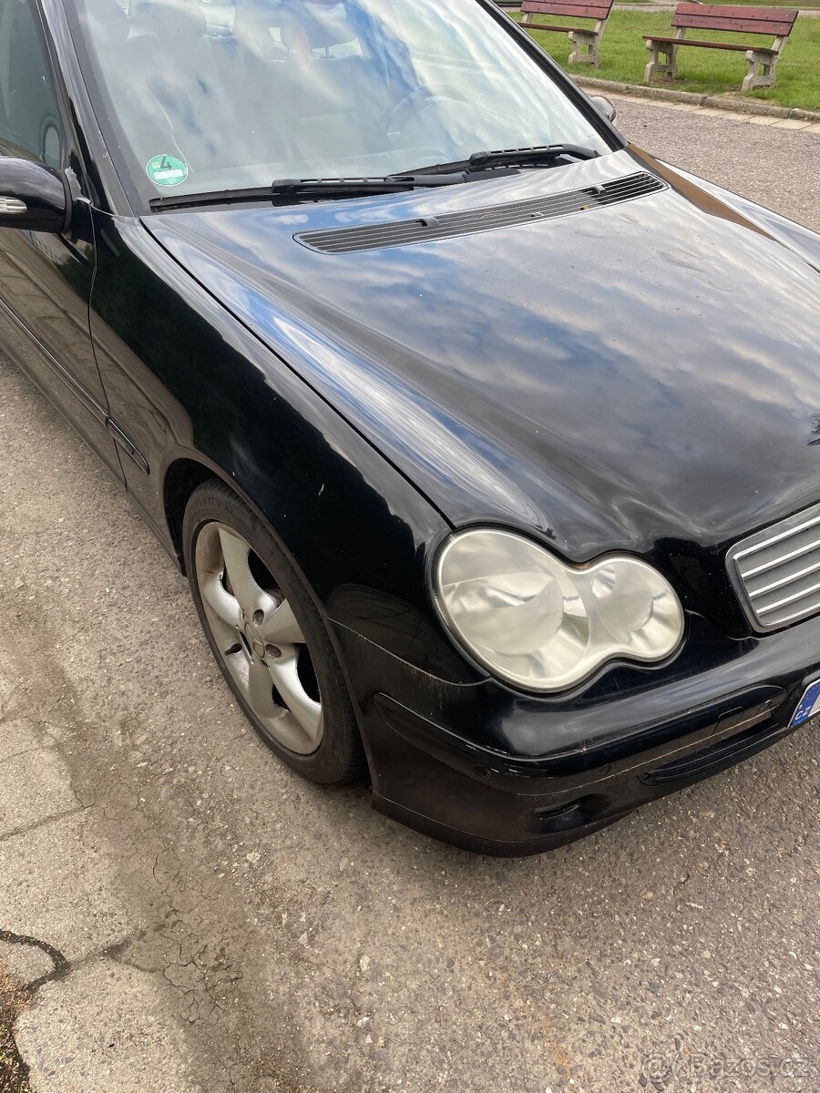 Mercedes C200 kombi 2005 - 4