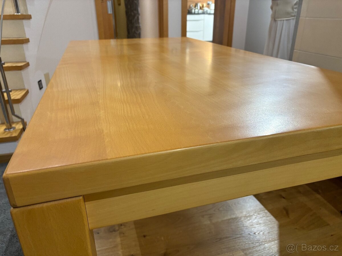 Jídelní stůl - bukový masiv - 4