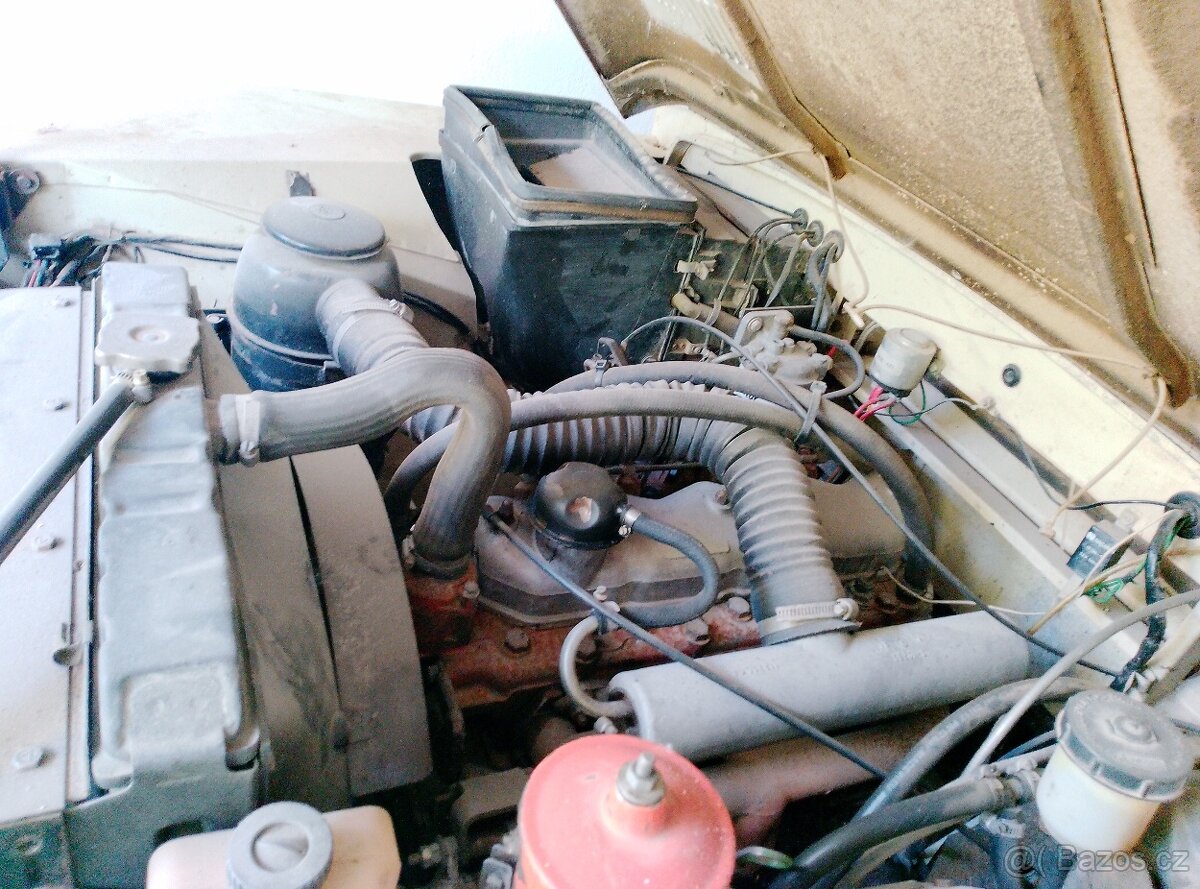 Land Rover Santana - 4