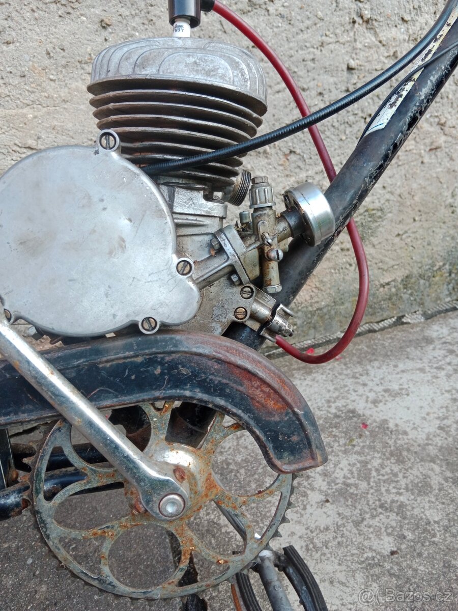 Motokolo socialistické - 4