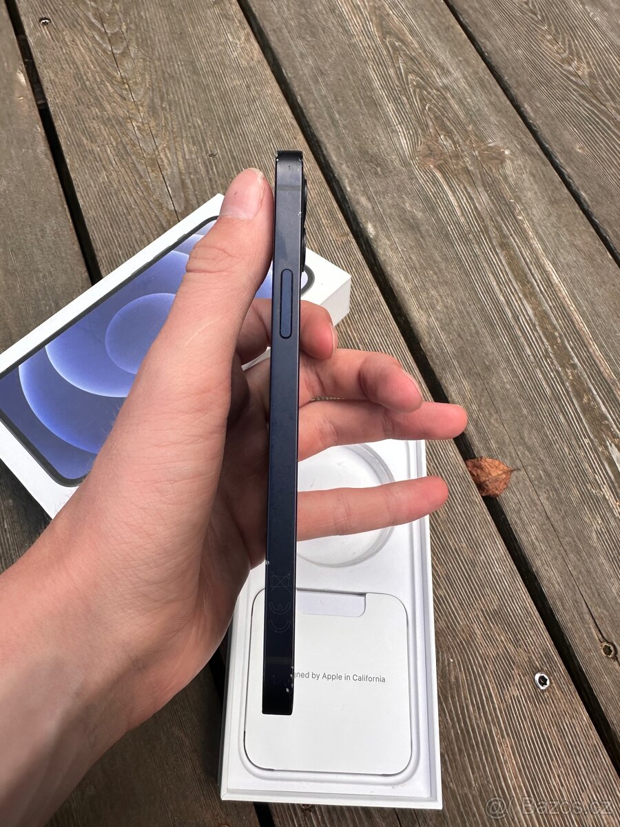 Apple iPhone 12 - 4