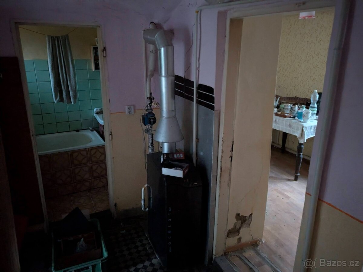 Prodej domu k rekonstrukci v Oticích - 4