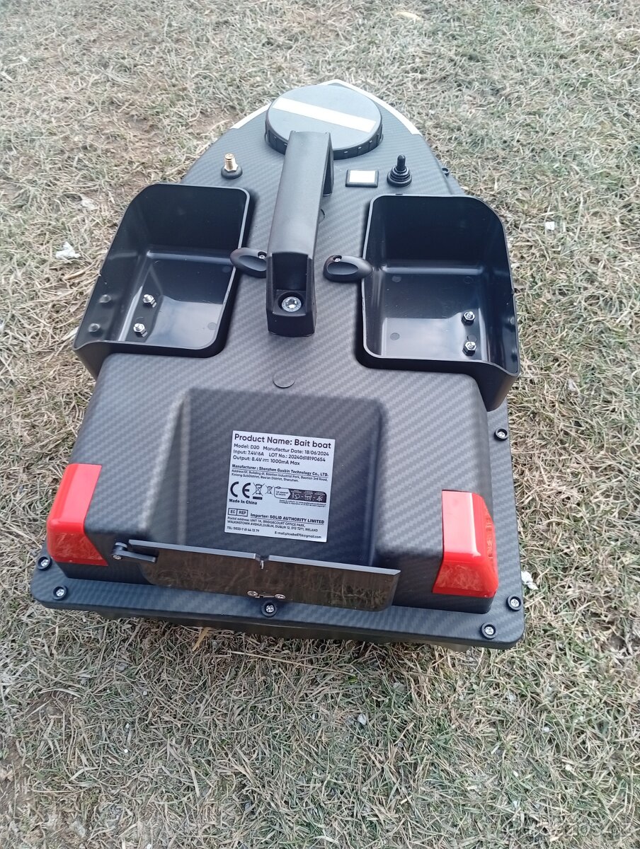 Zavážecí loďka, zakrmovací loď s GPS - 4