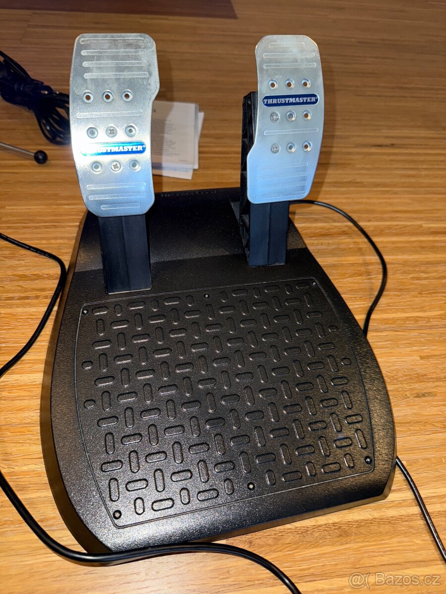 volant Thrustmaster 300 rs - PS4/3 / PC - 4