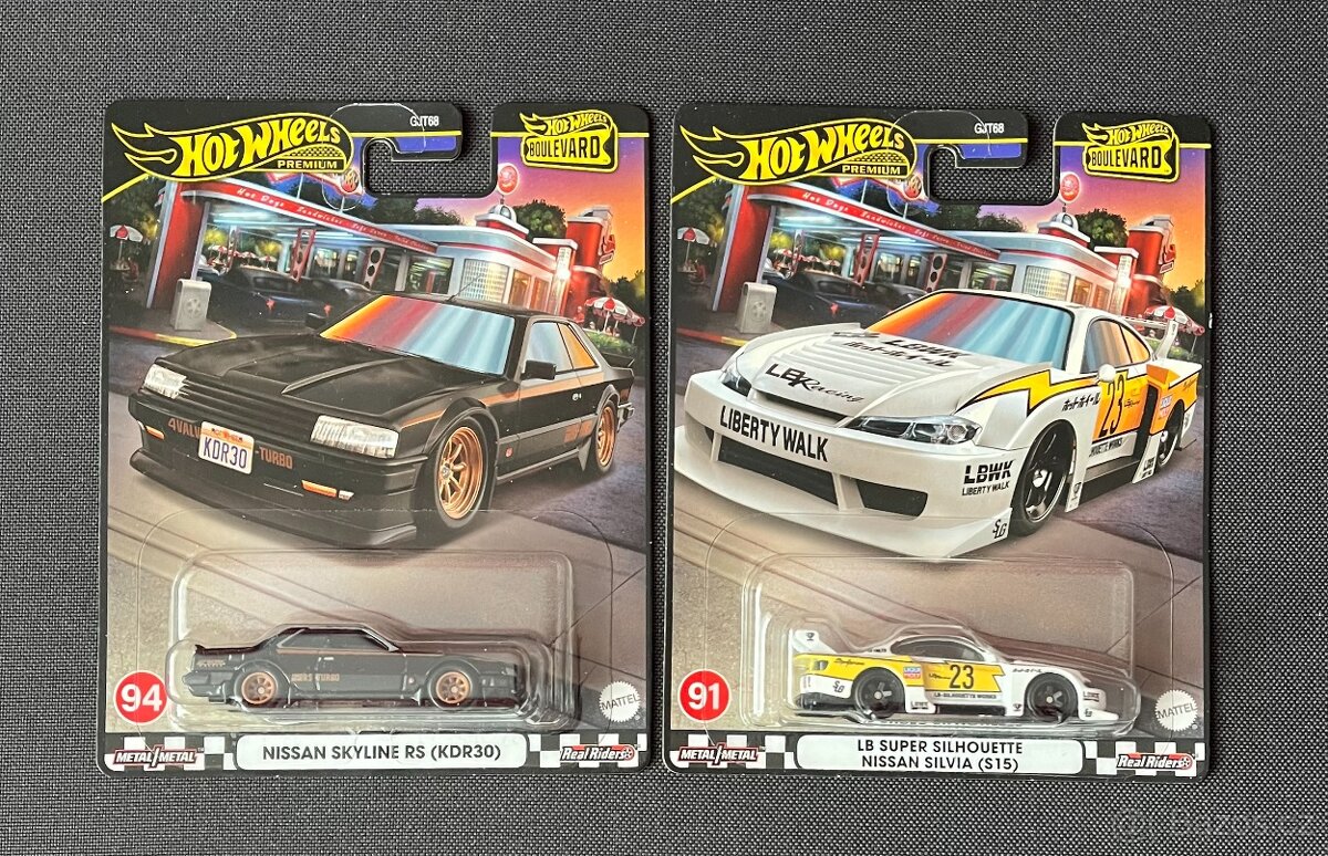 Hot wheels premium Nissan - 4