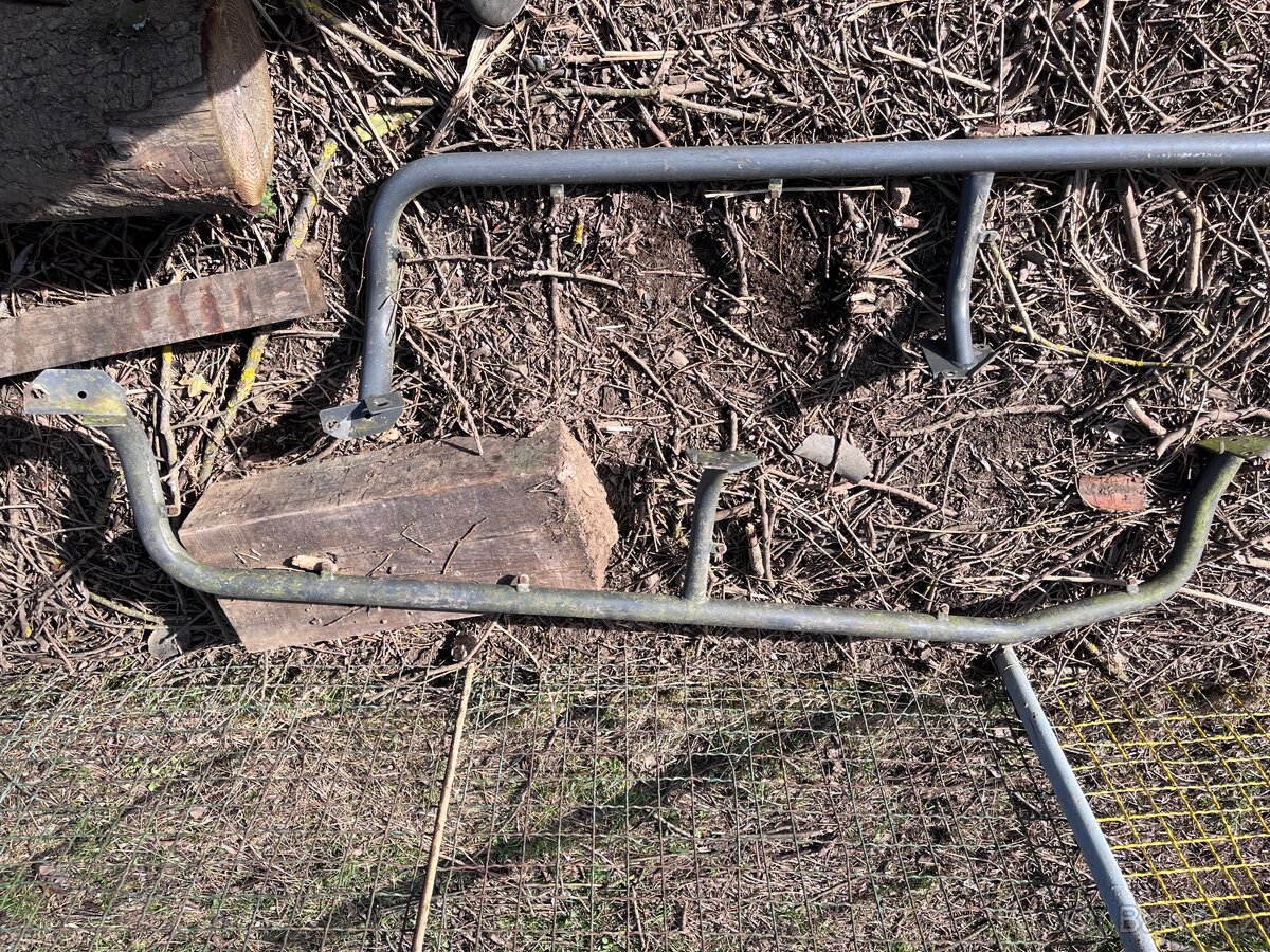 Nášlapy Nissan Terrano II - 4