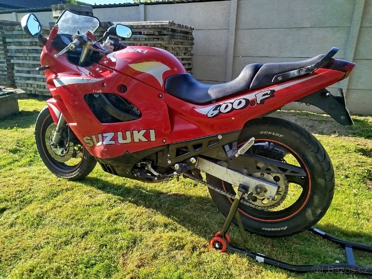 Suzuki GSX 600F - 4