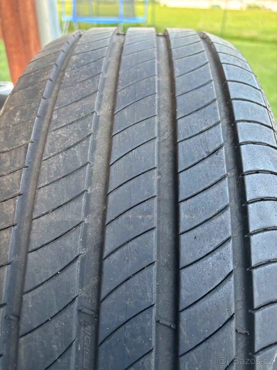 Michelin E-primacy 235/55R19 - 4