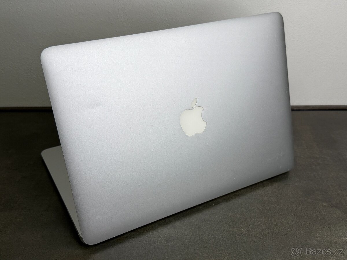 MacBook Air 13'' 2015 / i5 / 8GB / 128GB SSD - DPH - 4