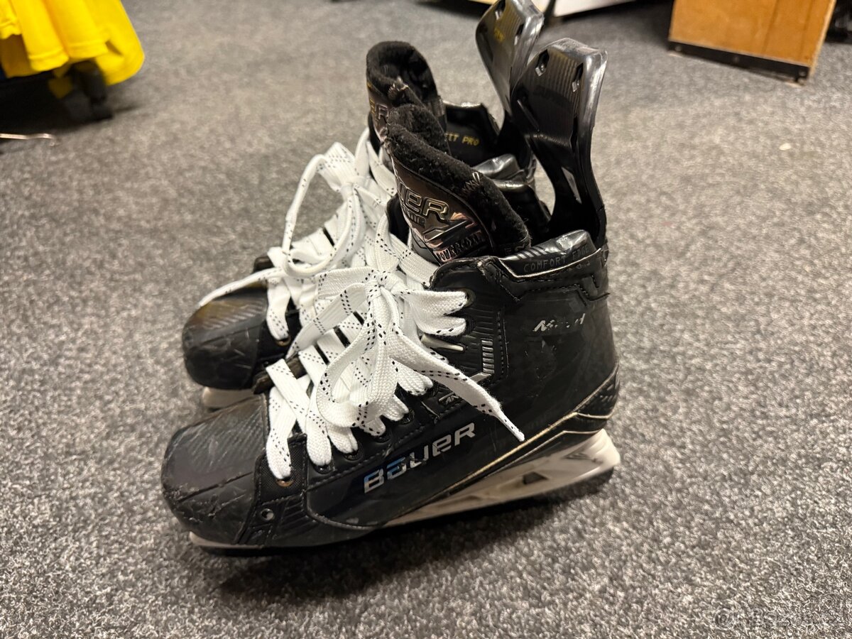 BAUER SUPREME MACH - 4