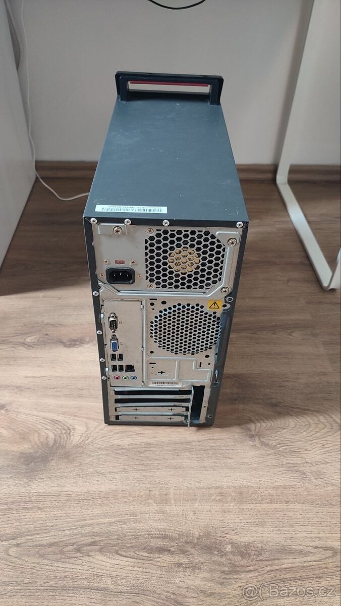 Počítač Lenovo ThinkCentre. - 4