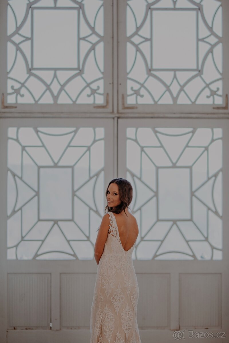 Svatební šaty s rozparkem - 4