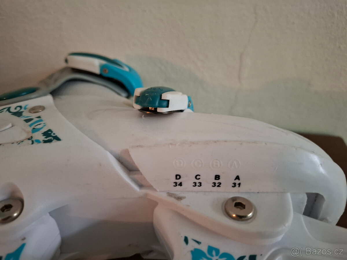 Prodám dívčí brusle brusle na led - 4