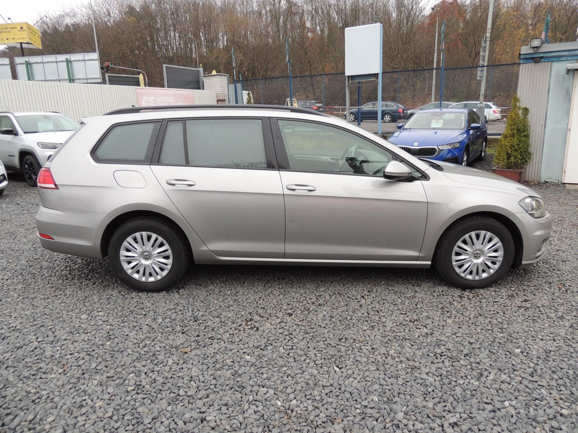 VW Golf Variant 1.6TDi,85kw,2018,2.maj.-21%DPH - 4
