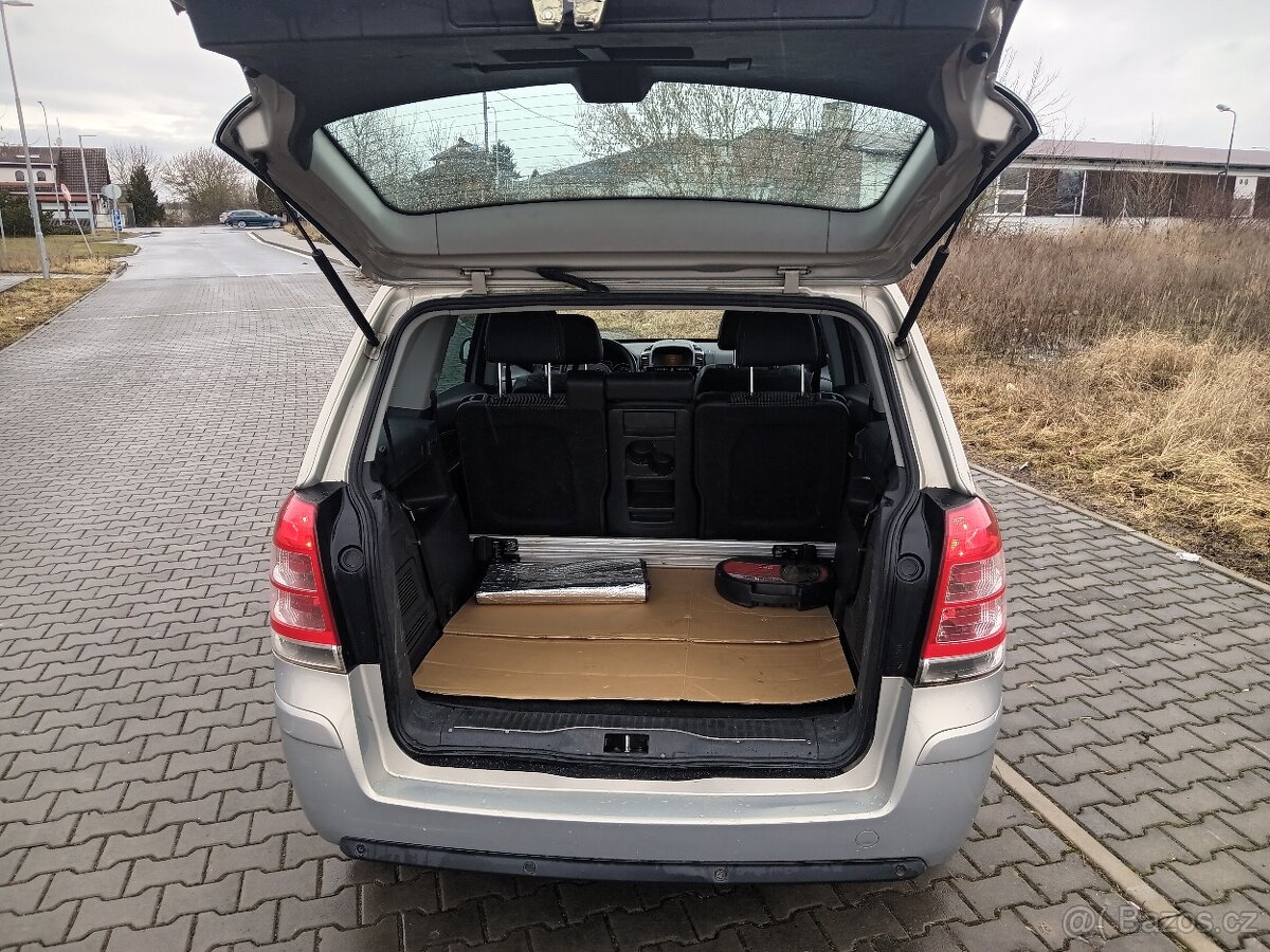 Zafira, CNG/ benzín, 110 kW, 1.6 Rok 2010 - 4