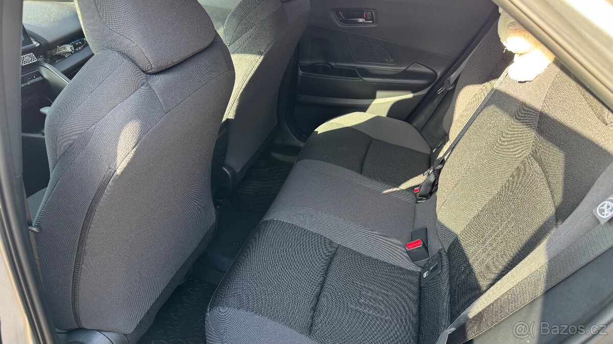 Toyota C-HR 2l pluginhybrid 223koni - 4