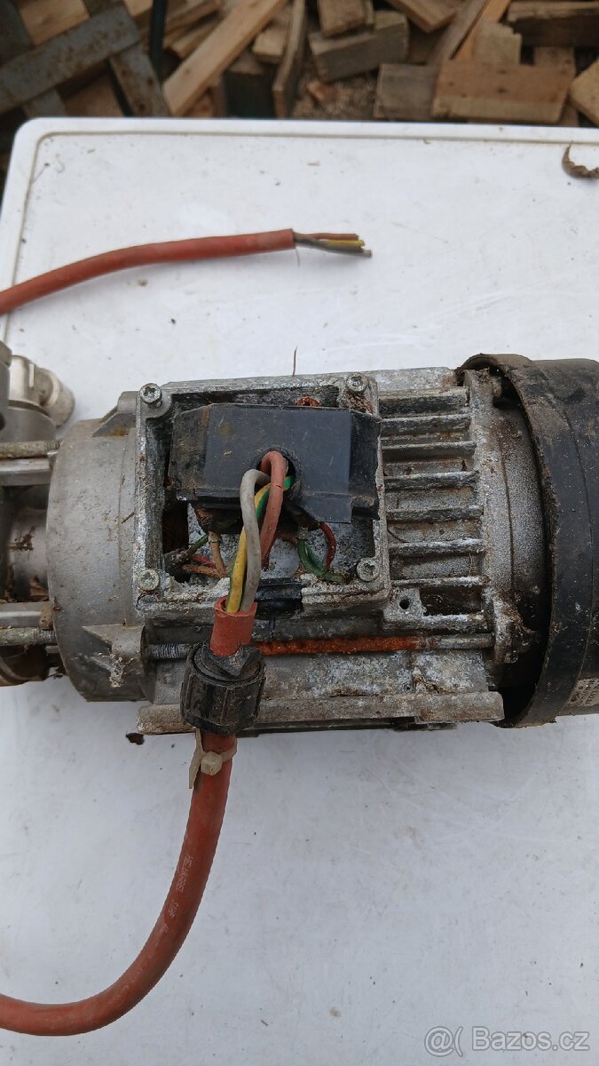 Motor s cerpadlem - 4