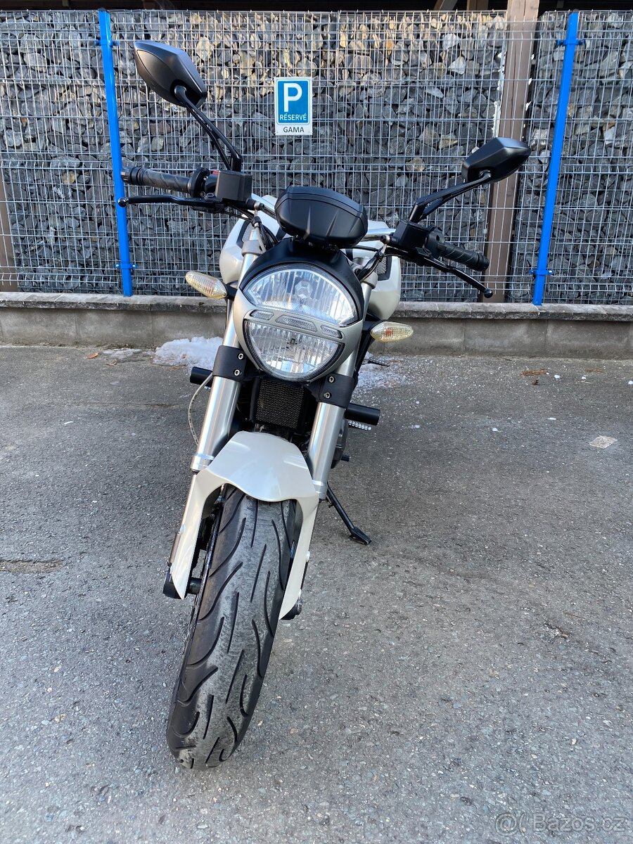 Ducati Monster 696 - 4