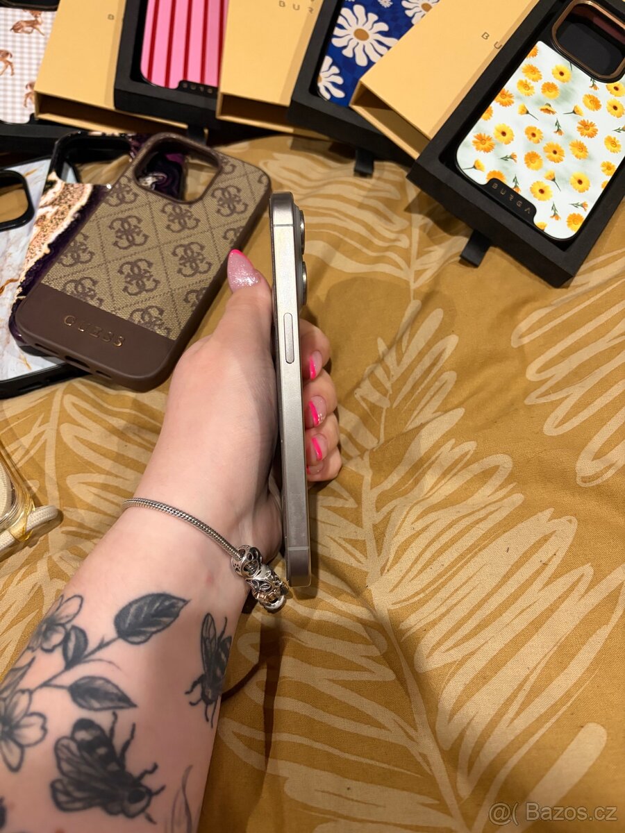 Prodám iPhone 15 pro - 4