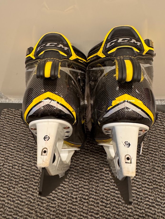 BRANKÁŘSKÉ BRUSLE CCM TACKS AS3 vel.11 - 4