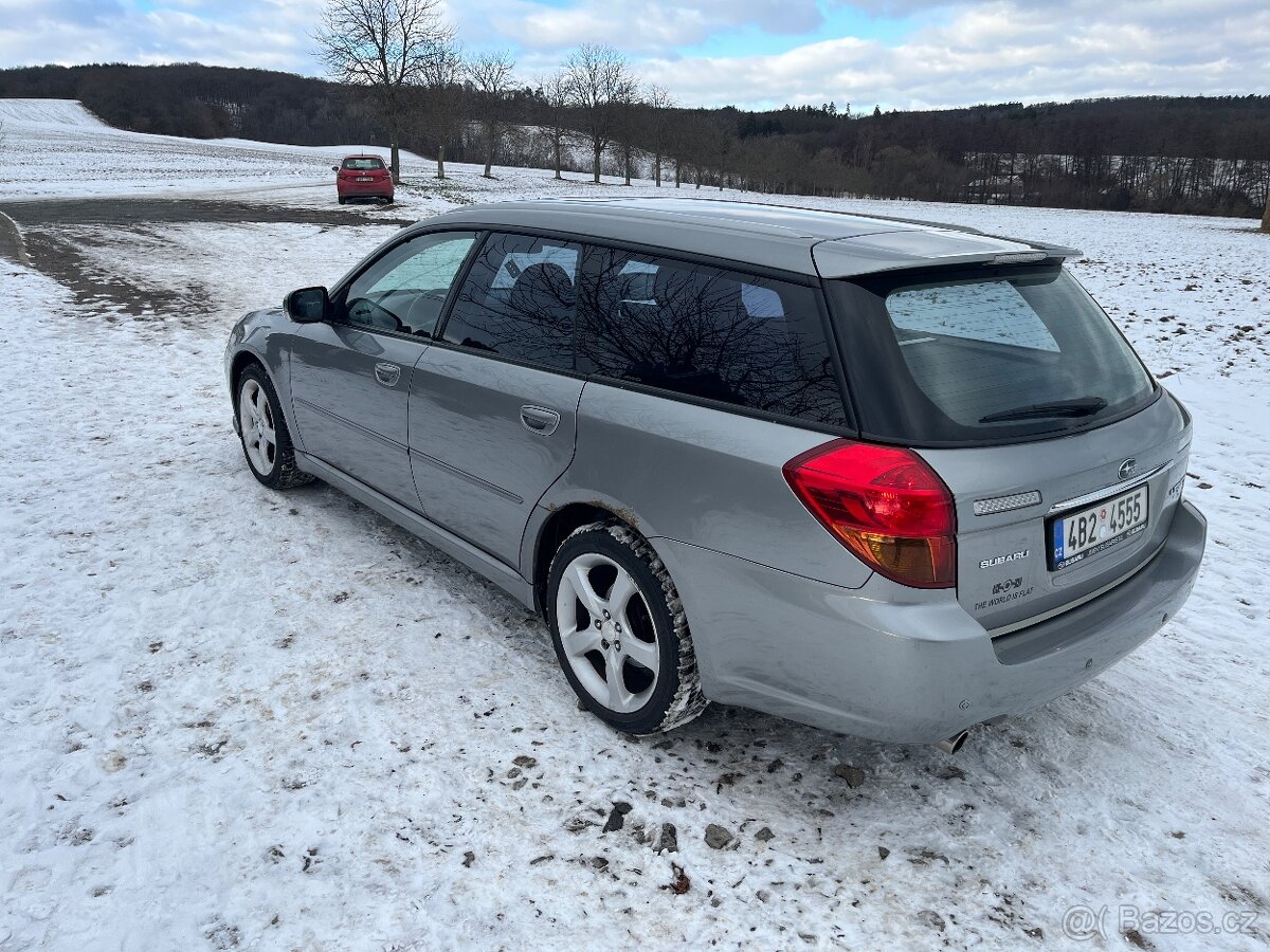 Subaru Legacy 2.0 R - 4