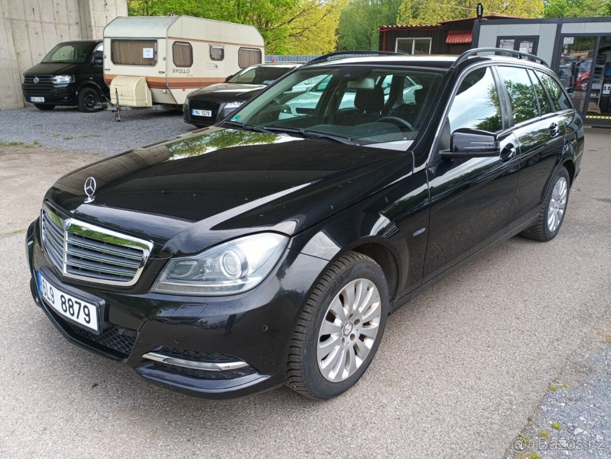 Mercedes-Benz Třídy C H2S1M0 - 4