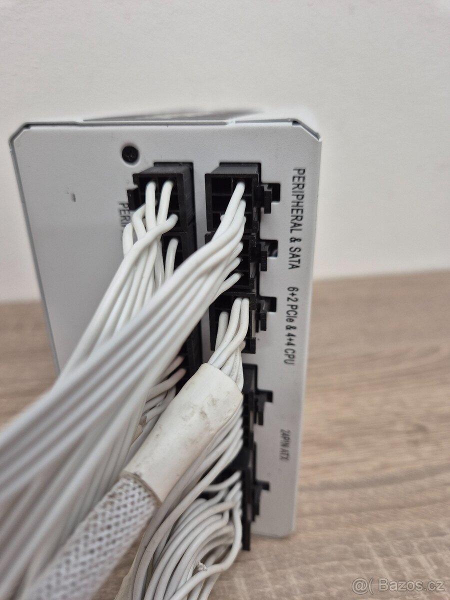 Zdroj Corsair RM850x White 850 W - 4