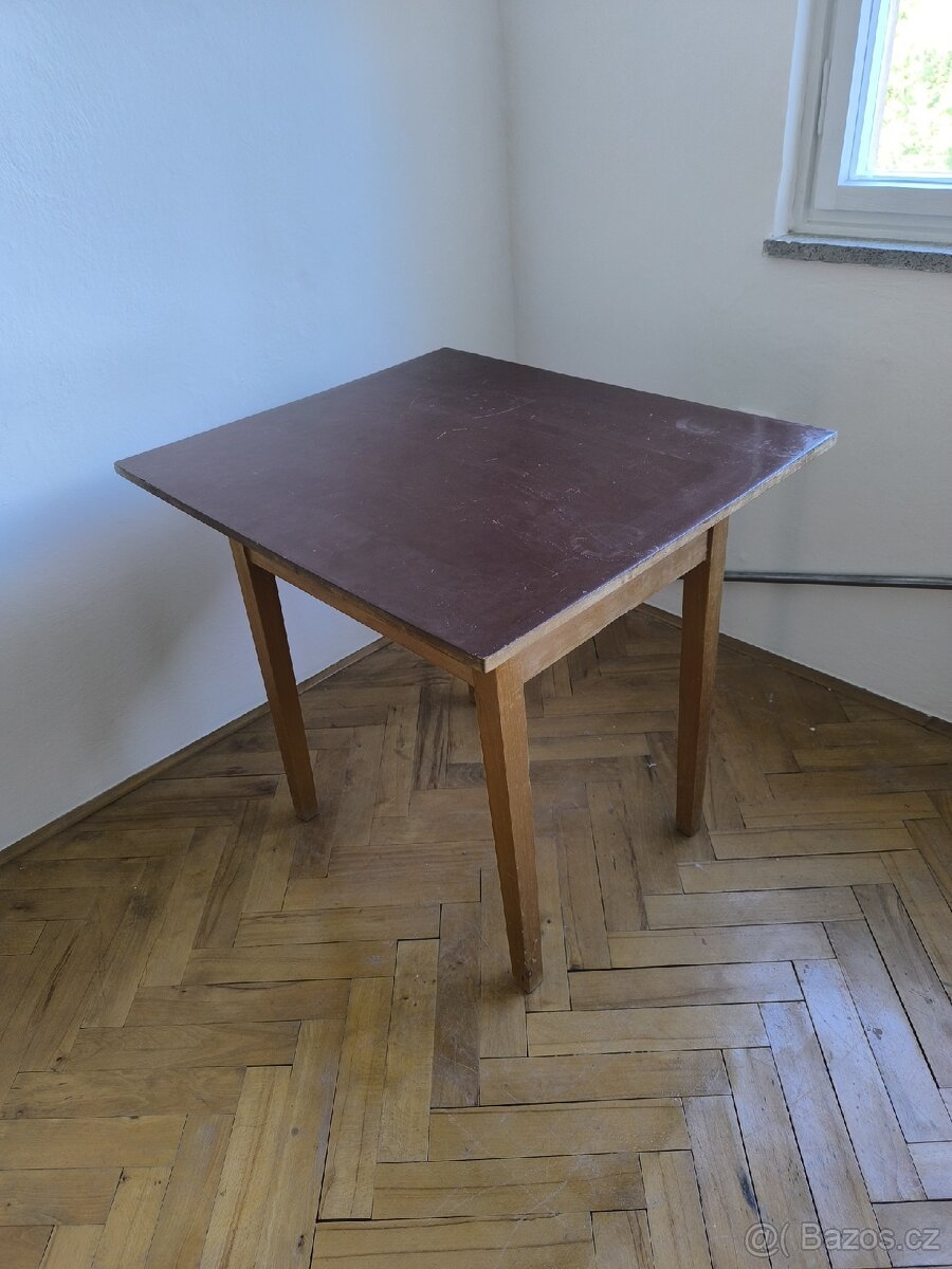 Dřevěný stůl - 4
