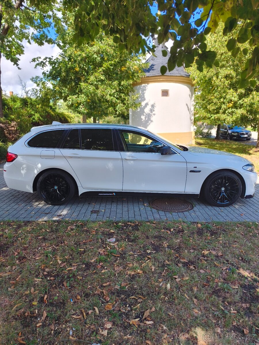 BMW 52OD F11 - 4