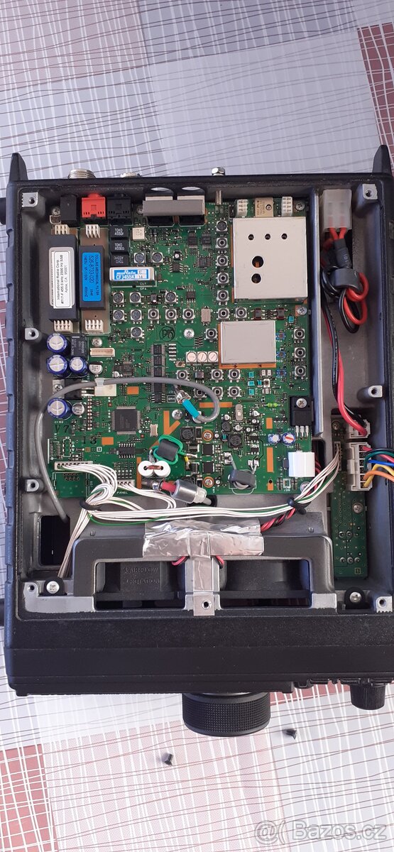YAESU FT-897D - 4