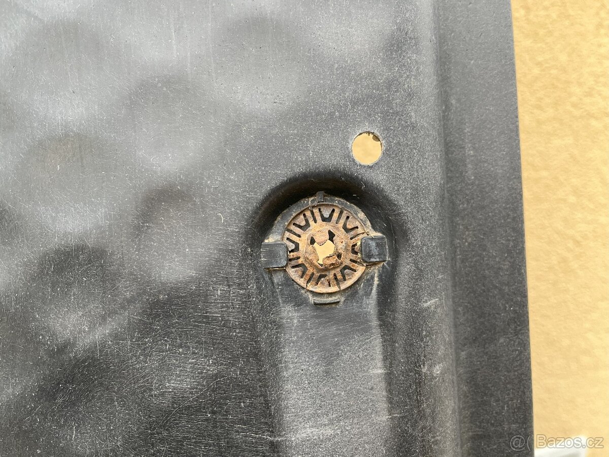 Kryt podvozku levý Škoda Fabia I - 4