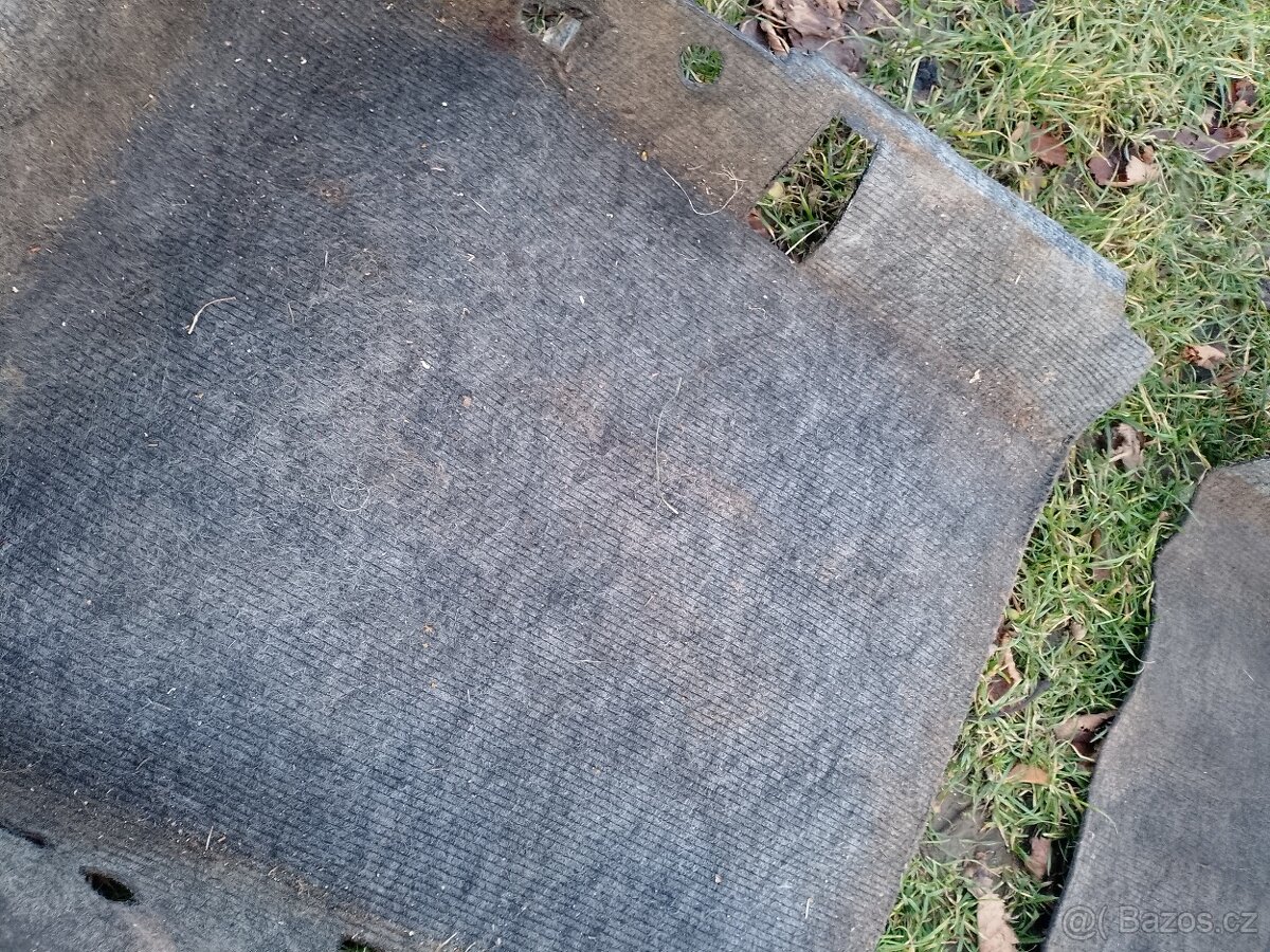 Škoda 105L 120L koberec - 4