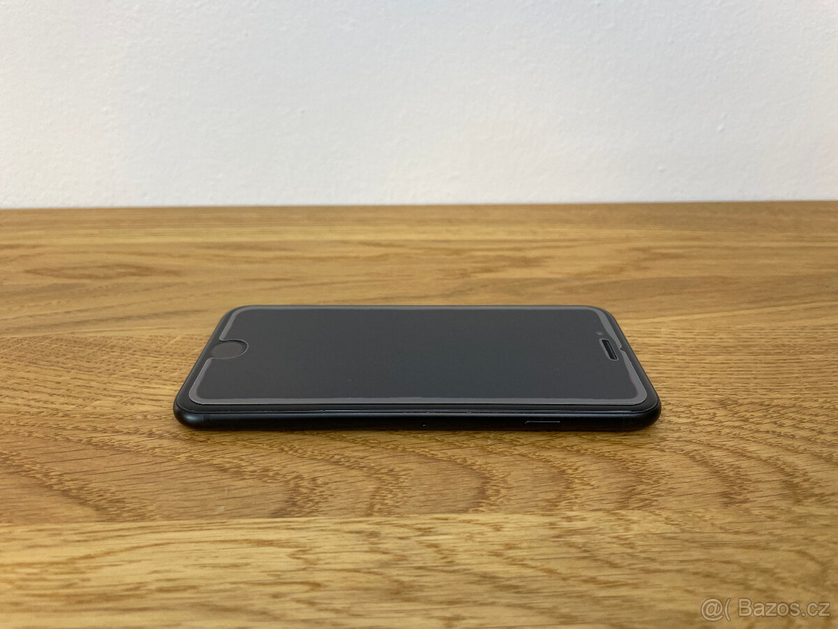 Apple iPhone SE2020 128GB Black - perfektní stav,baterie 85% - 4