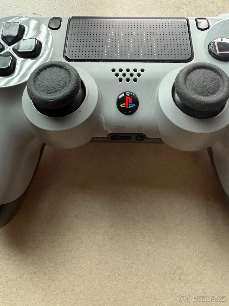 Ovladače SONY na PS4 dualshock - 4