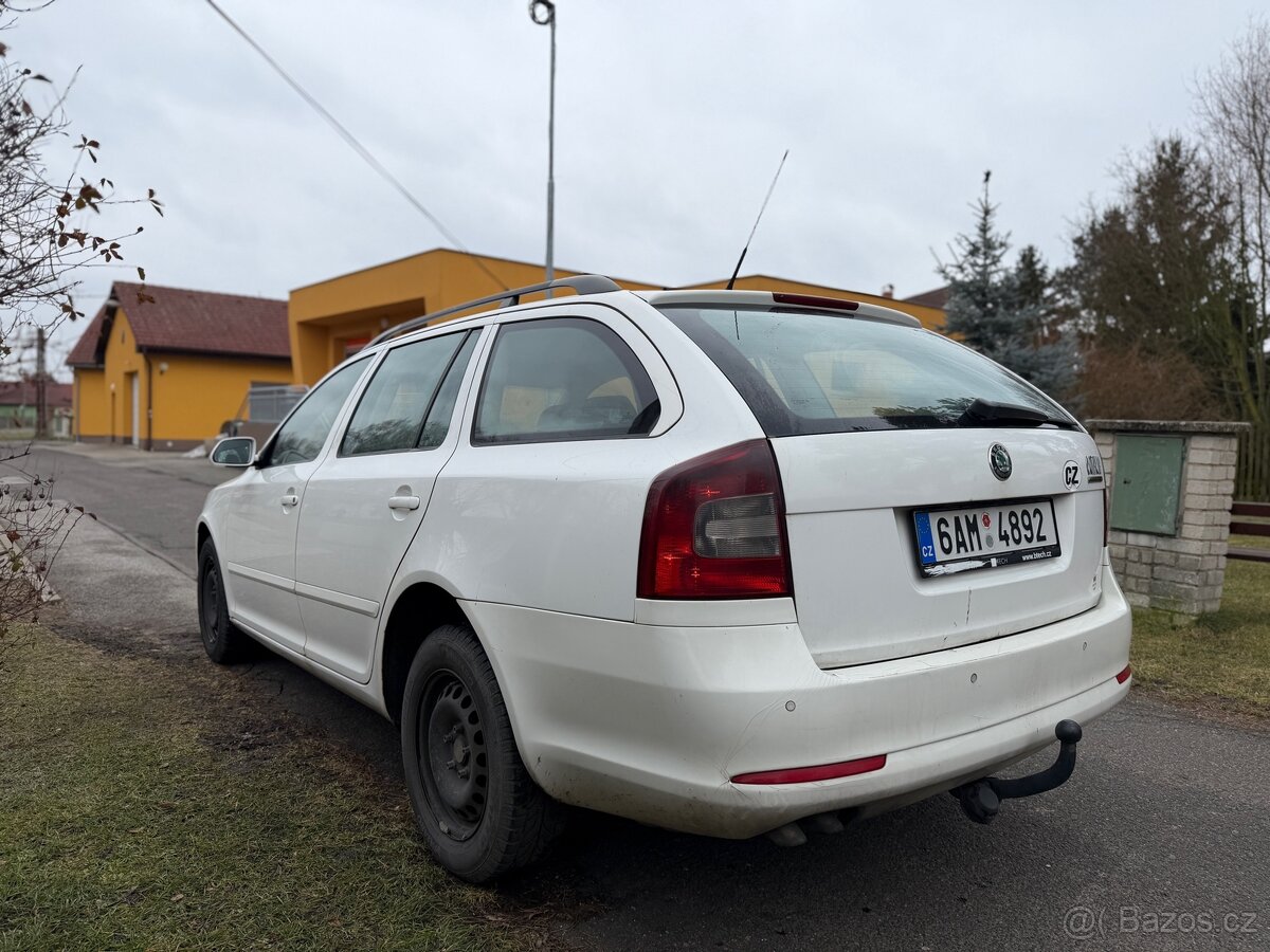 Škoda Octavia combi II dsg - 4