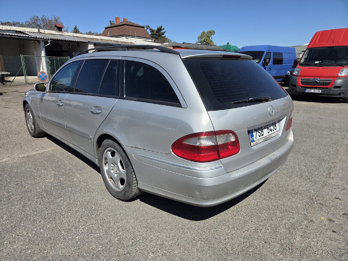 Mercedes E 270CDI - 4