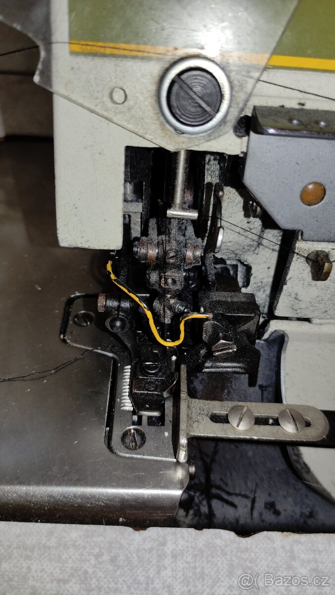 Průmyslový třínitný overlock RIMOLDI C27 - 4