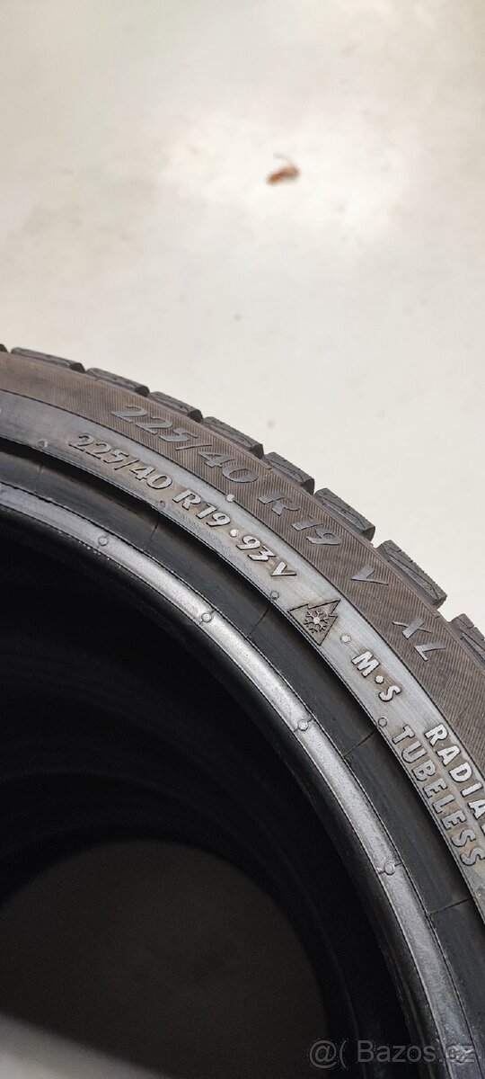Jako nové 225/40/19 Matador Nordicca, DOT 2124, vz 9.2-8.0mm - 4