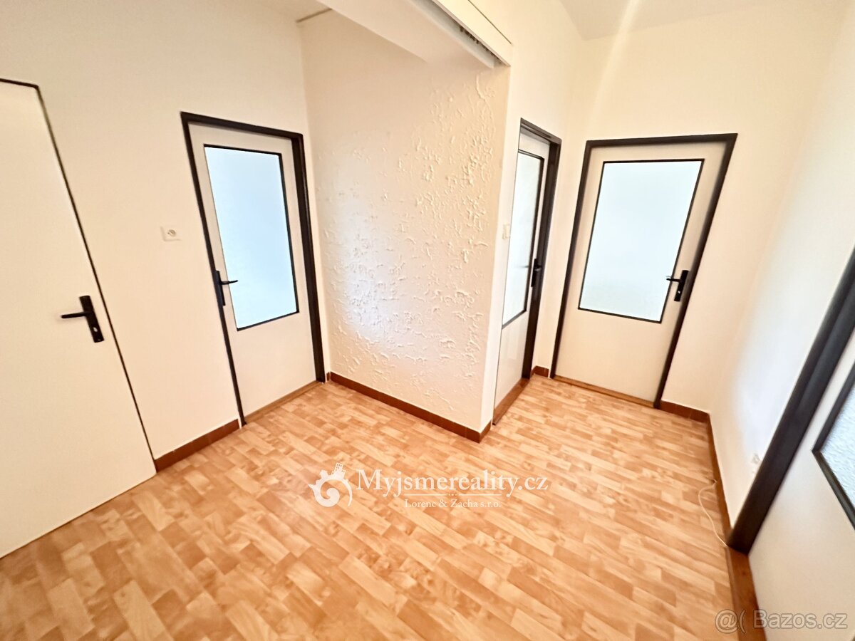 Prodej bytu 3+1 73 m2, užitná plocha 95 m2 + pozemek/zahrada - 4