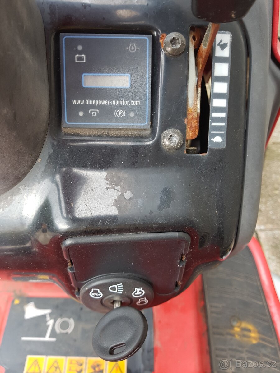 Zahradní traktor Wolf Garten 107.200 H Blue Power BaS - 4