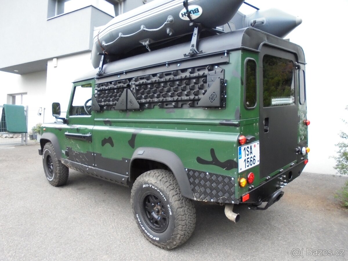 Land Rover Defender 2,5 TD5 - 90 kW - 4