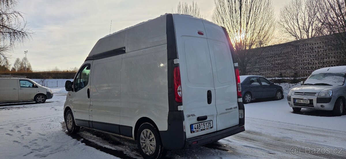 Opel vivaro-Renault trafic 84kw l2h2 r.v.2008 - 4