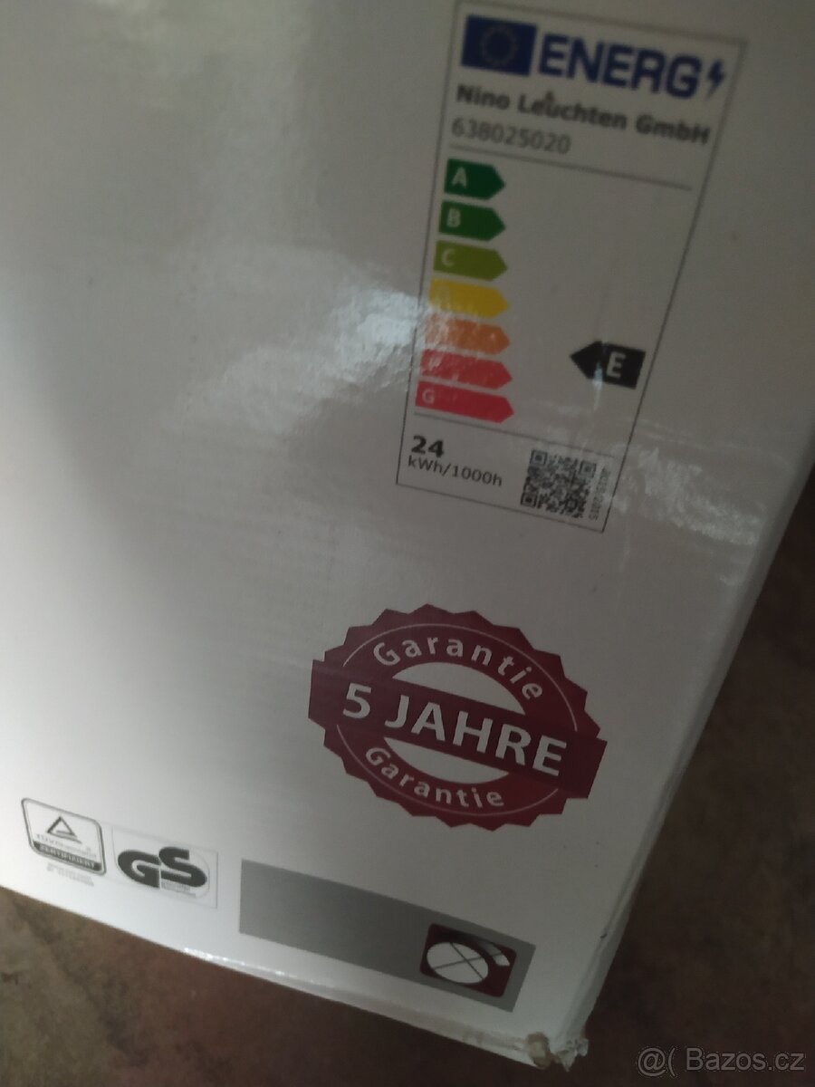 DVĚ STROPNÍ SVĚTLA - 4