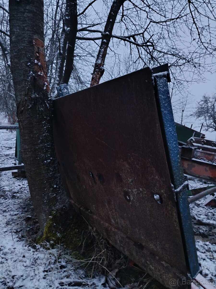 Prodám masivní radlici za traktor - 4