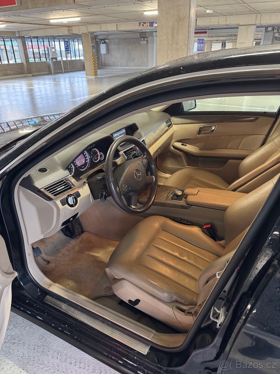 Mercedes-Benz E-Class W212 E350 4Matic - 4