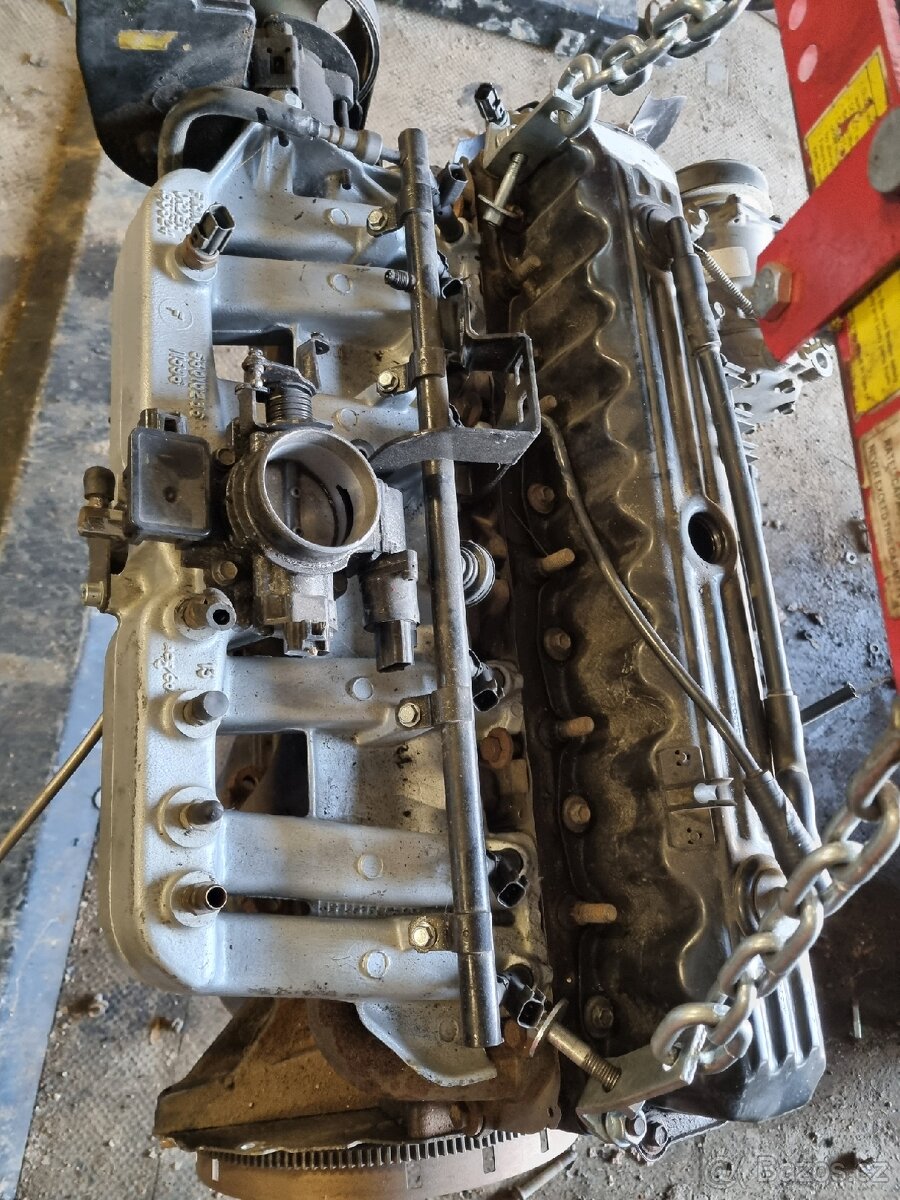 Prodam motor jeep 4.0 XJ,WJ - 4